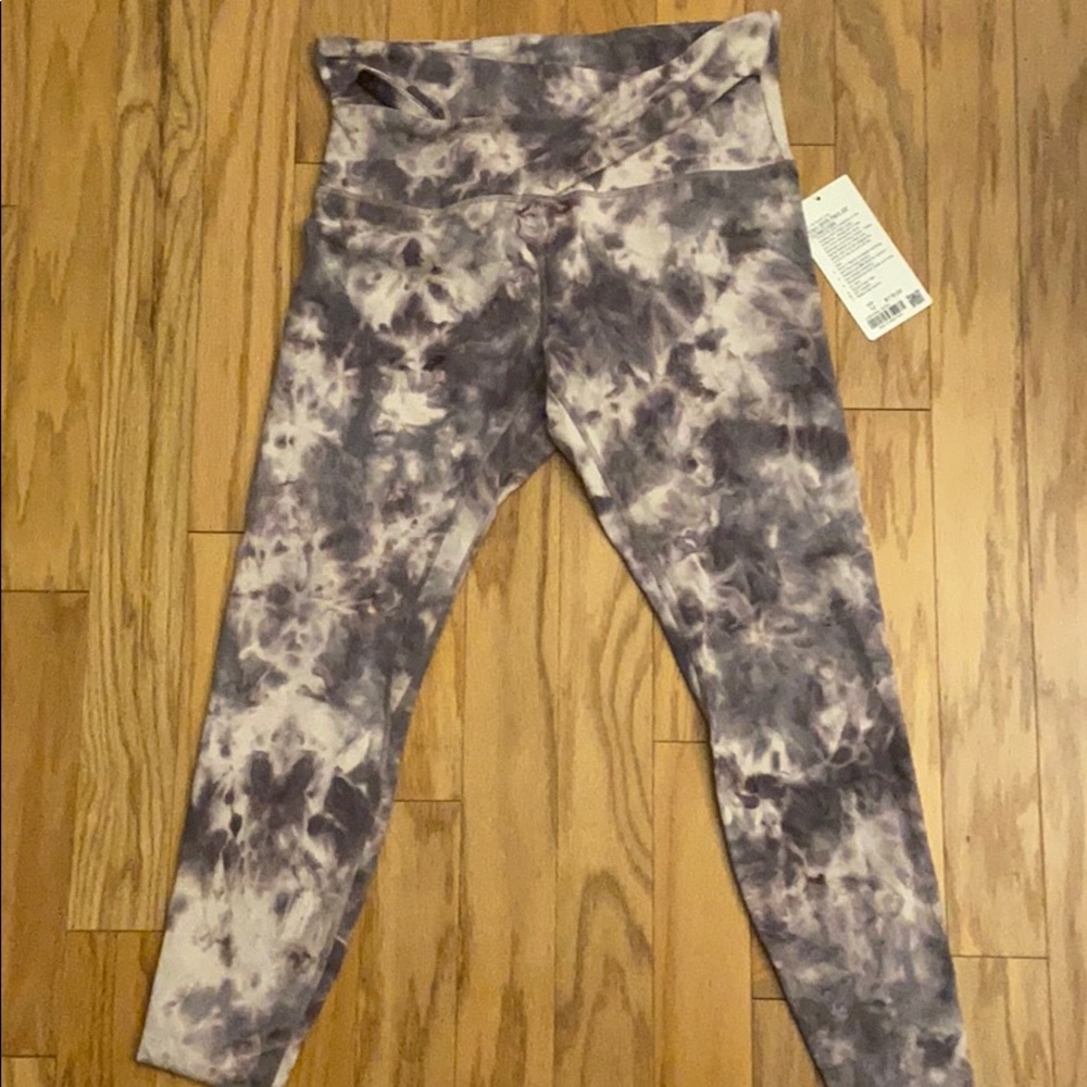 NWT Purple Tie-Dye Align CrissCross Waist Leggings